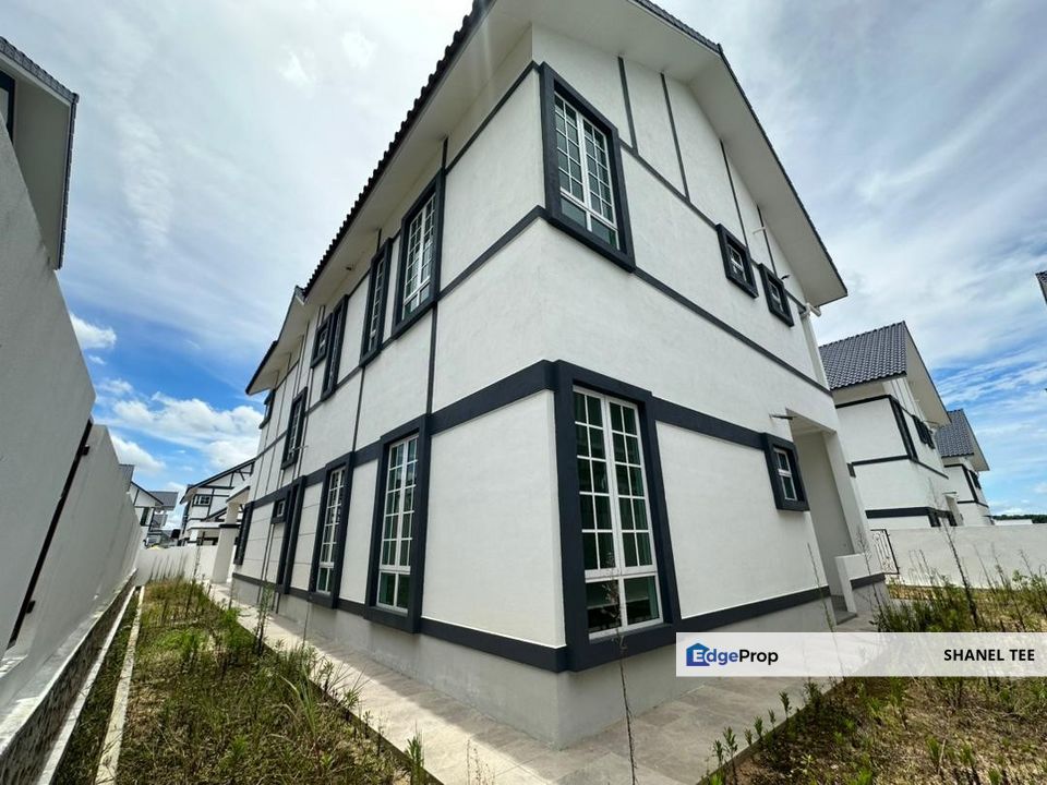 Taman Parkland Kluang Bungalow House For Sale, Johor, Kluang