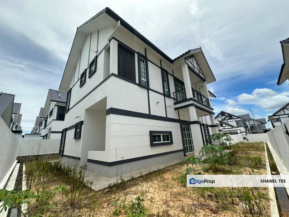 Taman Parkland Kluang Bungalow House For Sale, Johor, Kluang