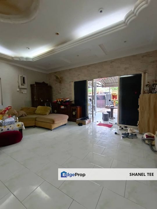 Taman Gunung Lambak Kluang Double Storey Semi-D House For Sale, Johor, Kluang