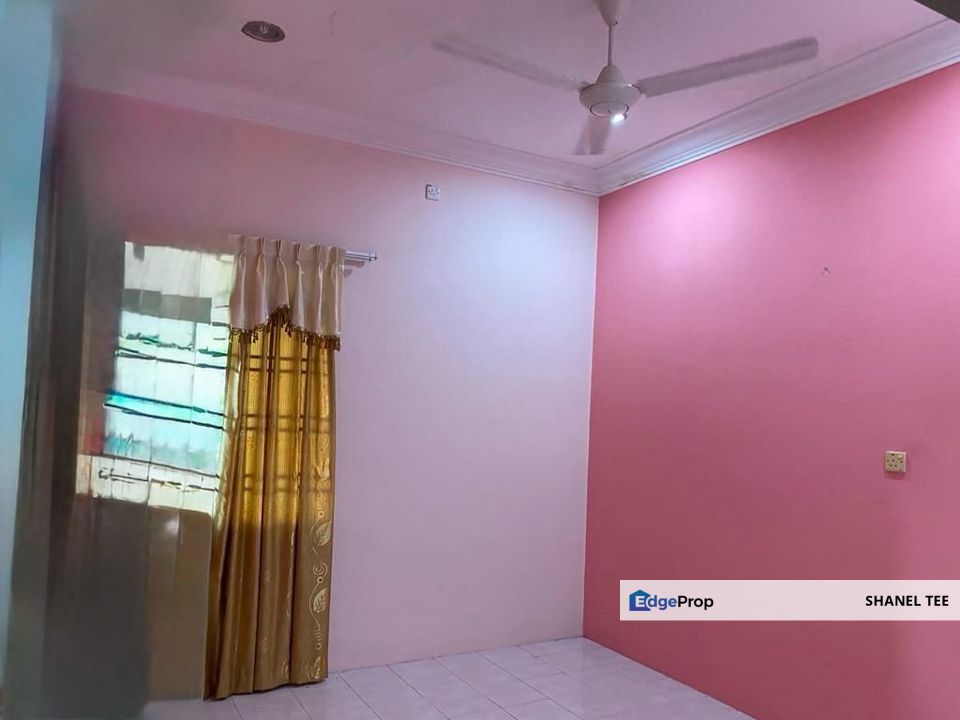 Taman Pelangi Kluang Single Storey Terrace House For Sale, Johor, Kluang