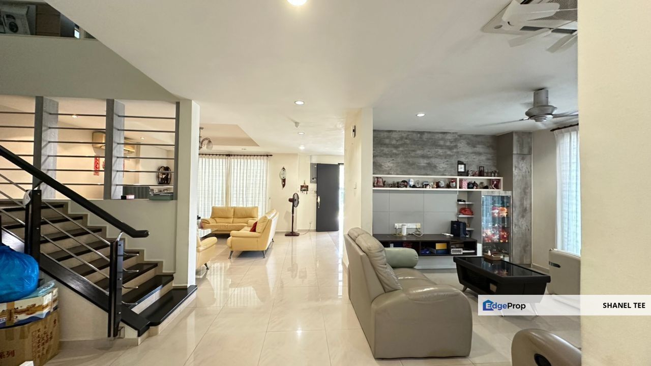 Taman Titiwangsa Double Storey Semi D House For Sale, Johor, Kluang