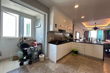 The Shore Hotel & Residences