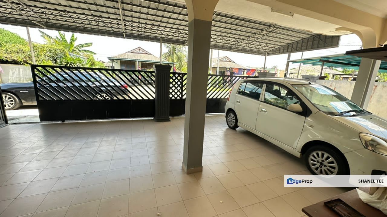 Taman Sri Lambak Kluang Single Storey Low Cost Bungalow For Sale, Johor, Kluang