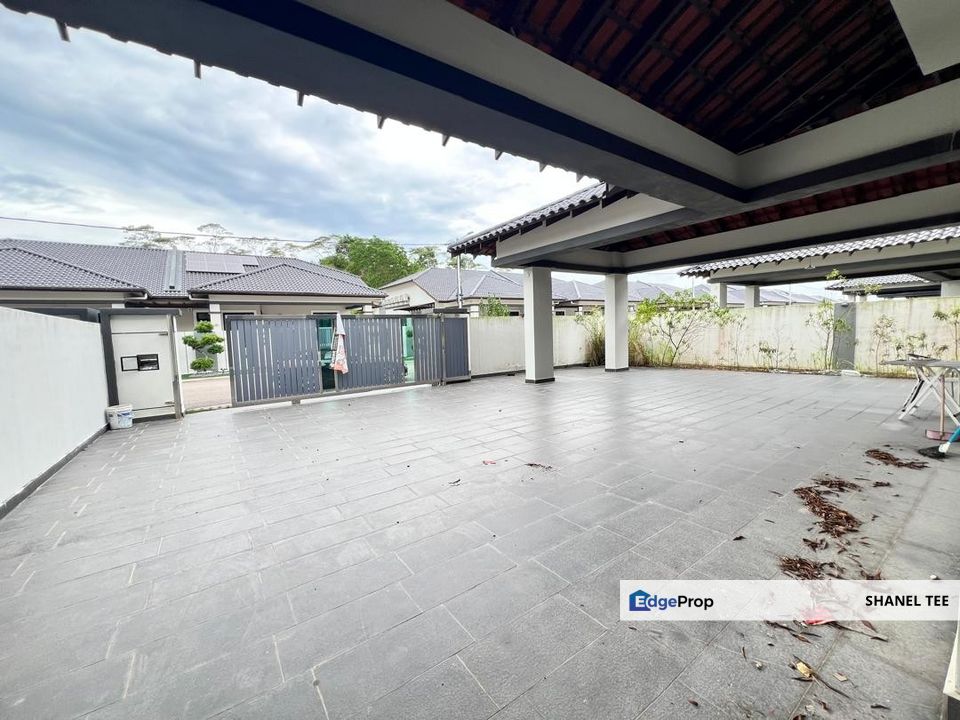 Taman Tasik Indah Kluang Double Storey Semi-D House For Sale, Johor, Kluang