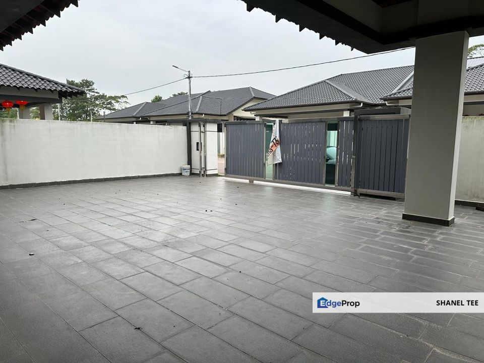 Taman Tasik Indah Kluang Double Storey Semi-D House For Sale, Johor, Kluang