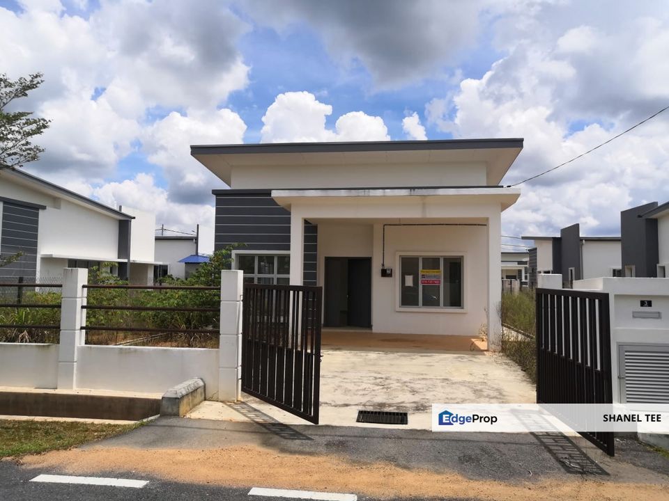 Taman Sri Lambak Kluang Single Storey Bungalow For Sale, Johor, Kluang