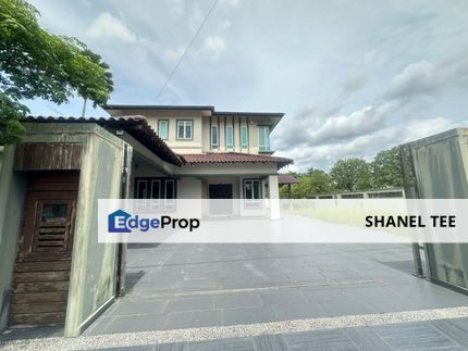 Taman Kluang Indah Double Storey Bungalow For Sale, Johor, Kluang