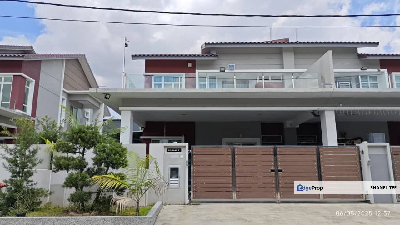 Taman Kluang Perdana Double Storey Semi Detached House For Sale, Johor, Kluang
