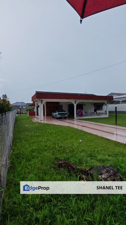 Taman Emas Kluang Single Storey Bungalow For Sale, Johor, Kluang