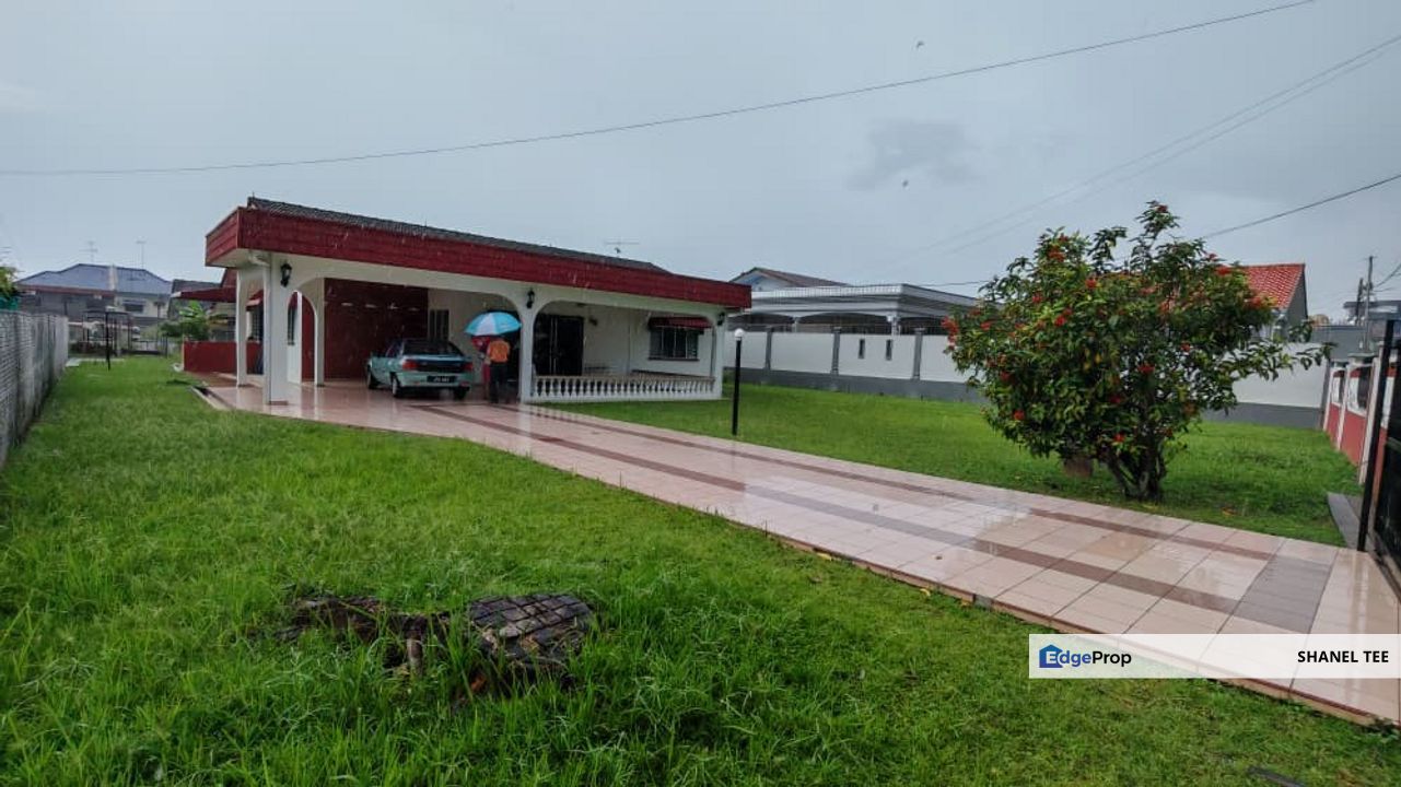 Taman Emas Kluang Single Storey Bungalow For Sale, Johor, Kluang