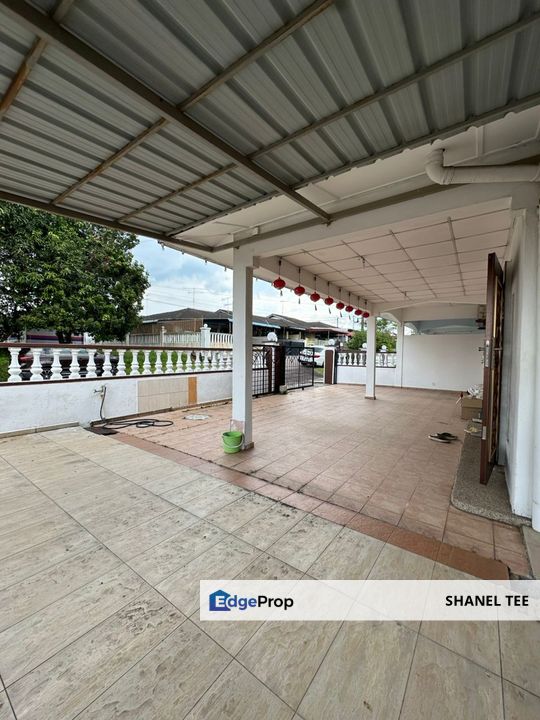 Taman Matahari Kluang Single Storey Semi Detached House For Sale, Johor, Kluang