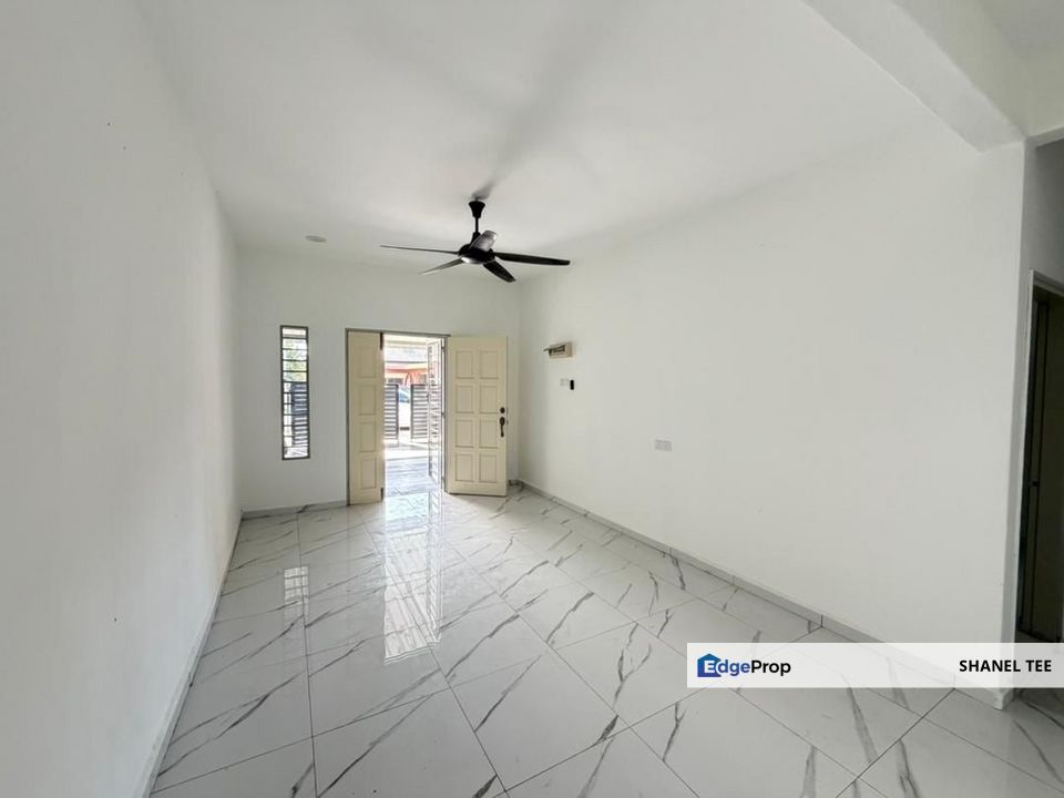Taman Kurnia Kluang Single Storey Terrace House For Sale, Johor, Kluang
