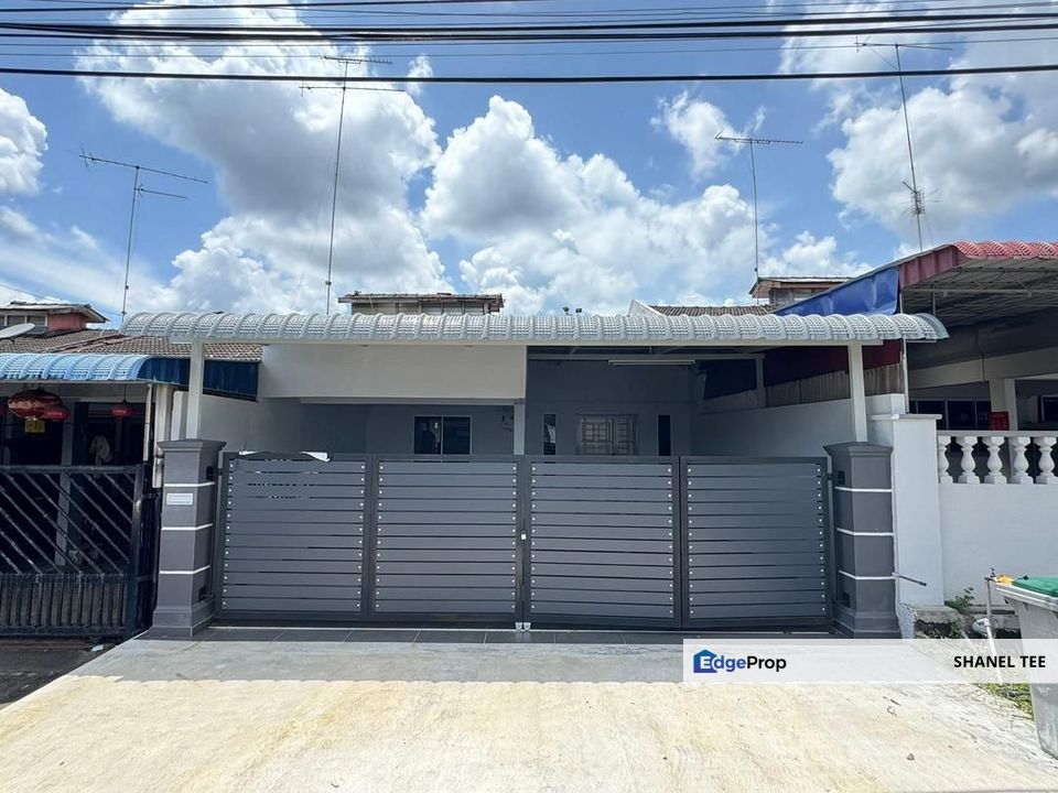Taman Kurnia Kluang Single Storey Terrace House For Sale, Johor, Kluang