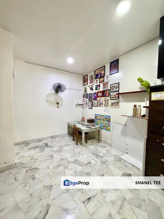 Taman Kluang Barat Double Storey Terrace House For Sale, Johor, Kluang