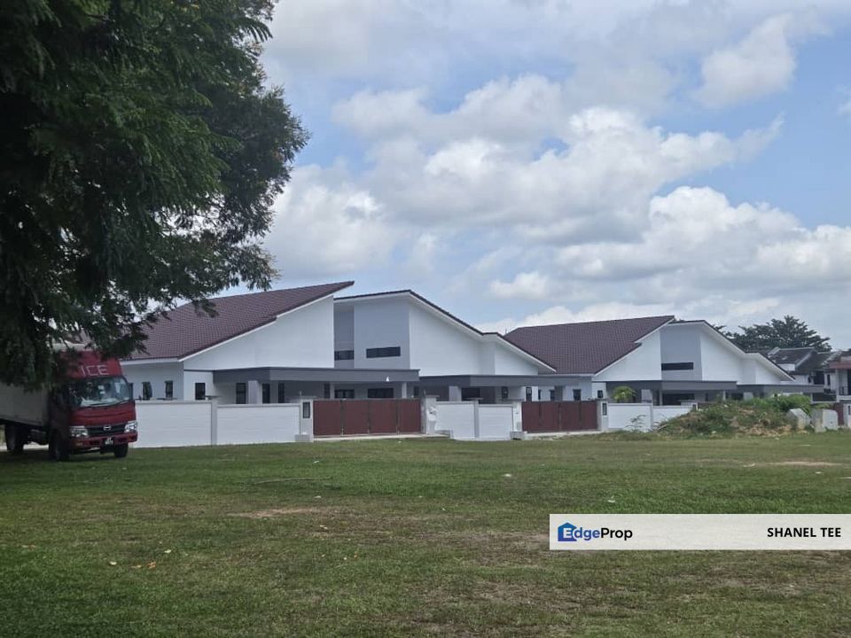 Kluang Single Storey Bungalow For Sale, Johor, Kluang