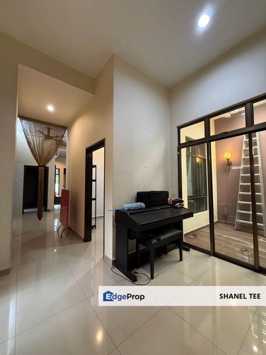 Taman Kiaramas Single Storey Semi D Cluster For Sale, Johor, Kluang