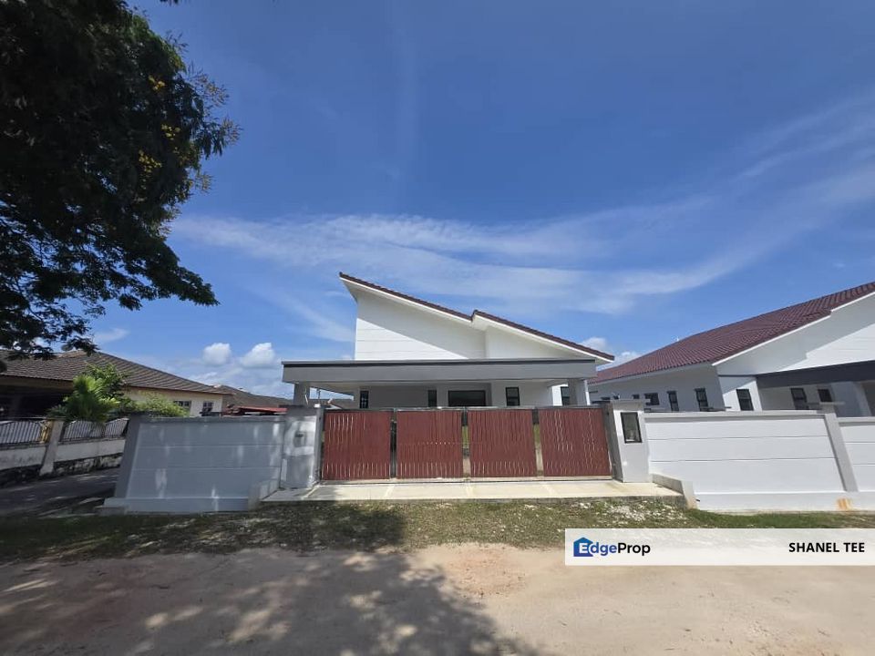 Kluang Single Story Bungalow House For Sale, Johor, Kluang