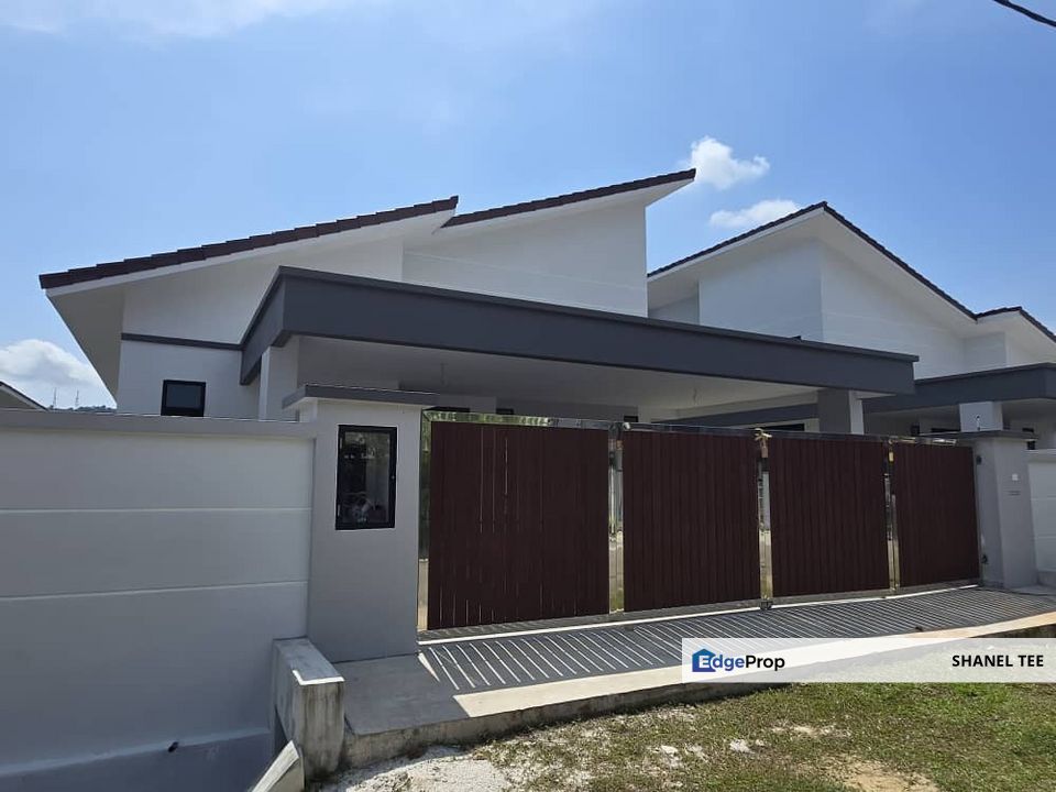 Kluang Single Story Bungalow House For Sale, Johor, Kluang