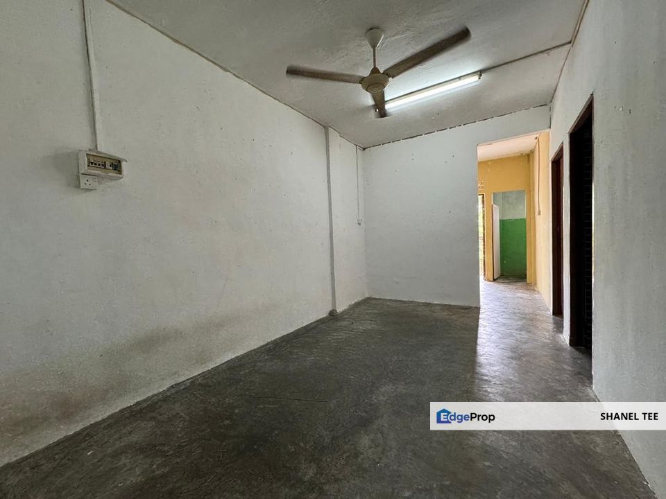 Taman Sri Kluang Flat For Sale, Johor, Kluang