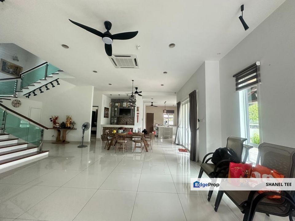 Taman Kluang Indah Bungalow For Sale Fully Furnished, Johor, Kluang