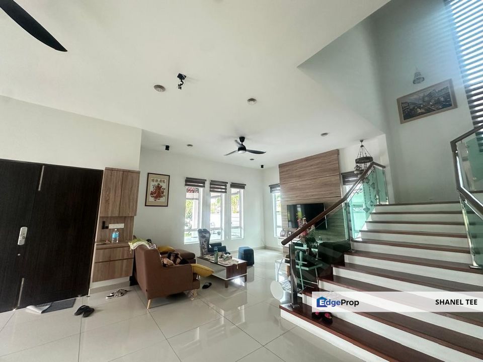 Taman Kluang Indah Bungalow For Sale Fully Furnished, Johor, Kluang