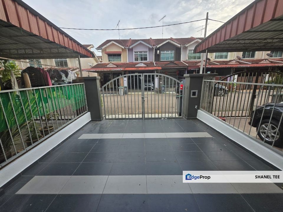 Taman Sri Kluang Double Storey House For Sale, Johor, Kluang