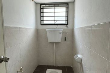 Double Storey Shop in Taman Delima 3, Johor For Sale