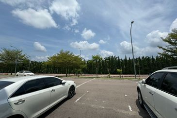 Double Storey Shop in Taman Delima 3, Johor For Sale