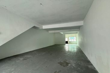 Double Storey Shop in Taman Delima 3, Johor For Sale