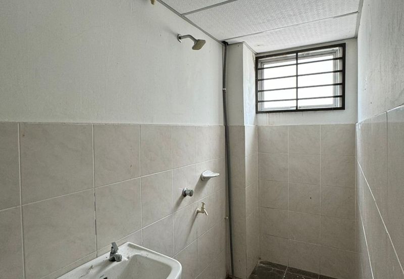 Double Storey Shop in Taman Delima 3, Johor For Sale