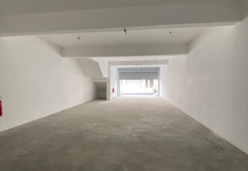 Double Storey Shoplot in Taman Saujana, Kluang Johor For Sale