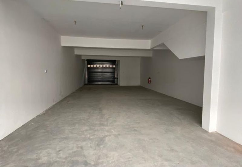 Double Storey Shoplot in Taman Saujana, Kluang Johor For Sale