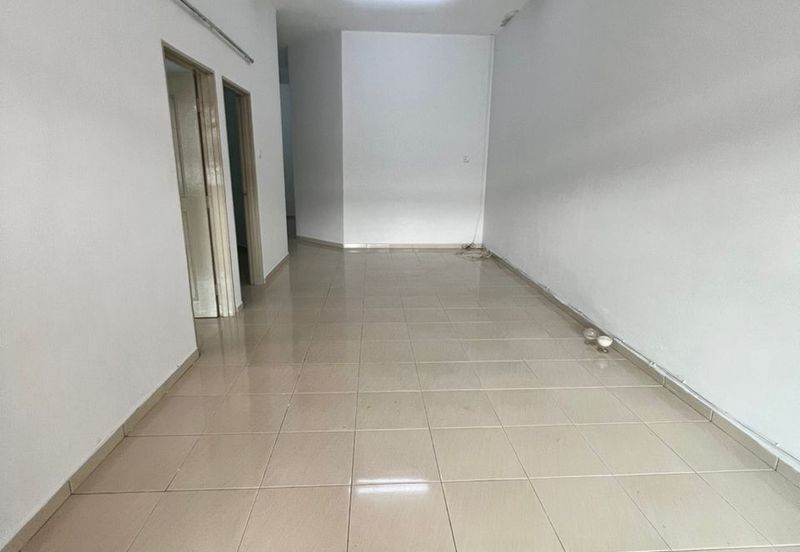 Single Storey Terrace House in Pelangi Indah, For Rent