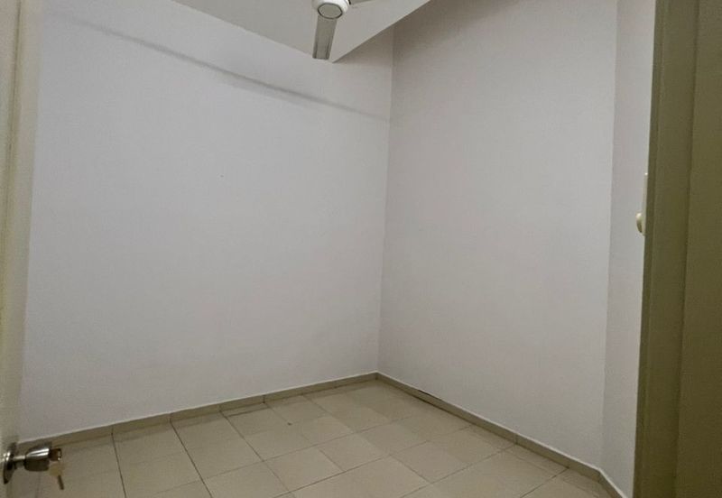 Single Storey Terrace House in Pelangi Indah, For Rent