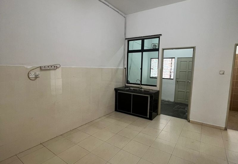 Single Storey Terrace House in Pelangi Indah, For Rent