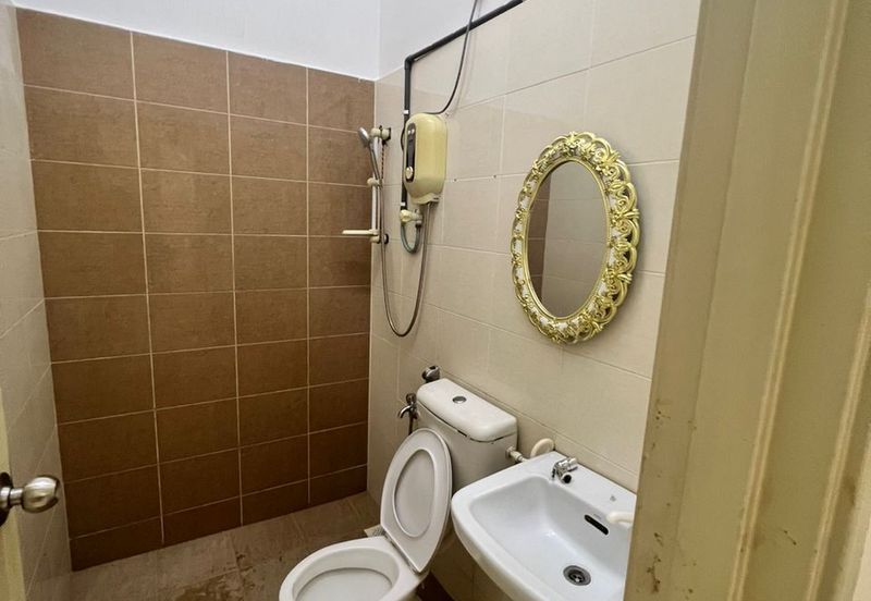 Single Storey Terrace House in Pelangi Indah, For Rent