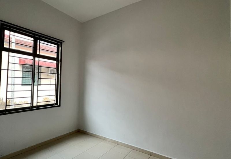 Single Storey Terrace House in Pelangi Indah, For Rent