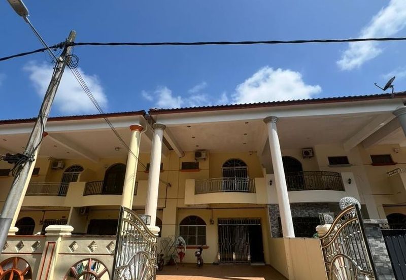 Double Storey Terrace House in Taman Sri Indah, Kluang Johor For Sale