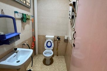 Double Storey Terrace House in Taman Sri Indah, Kluang Johor For Sale