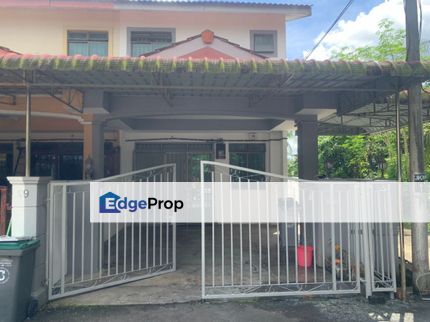 Taman Kiaramas Double Storey End Lot For Sale, Johor, Kluang