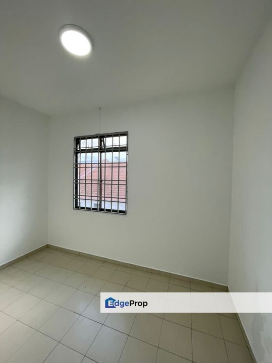 Taman Kiaramas Double Storey End Lot For Sale, Johor, Kluang