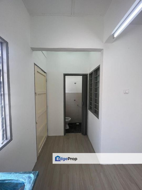 Taman Putrimas Double Storey End Lot For Sale, Johor, Simpang Renggam