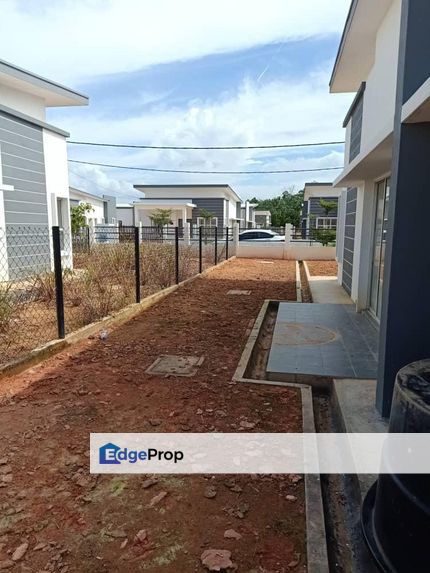 Taman Sri Lambak Single Storey Bungalow For Sale, Johor, Kluang