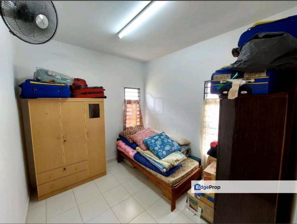 Taman Sri Lambak Single Storey Bungalow For Sale, Johor, Kluang