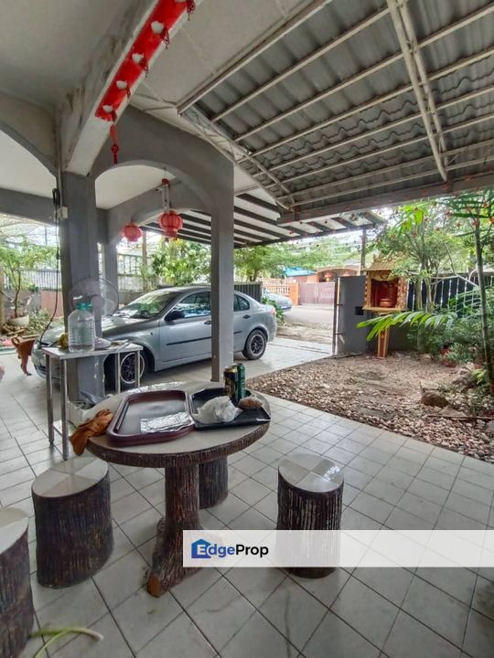 Taman Gunung Lambak Double Storey Semi D For Sale, Johor, Kluang