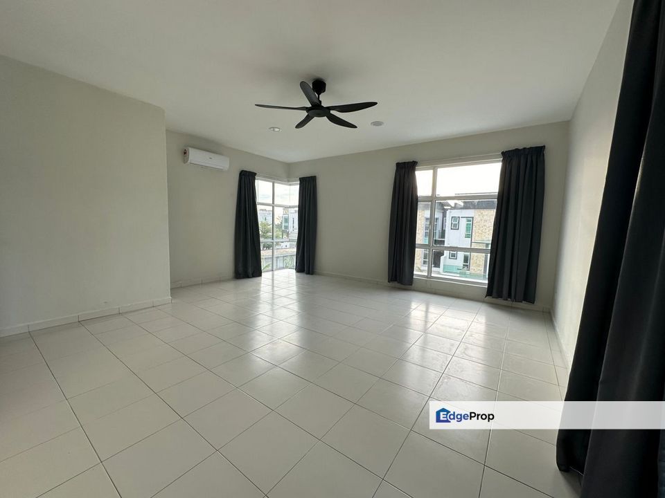 Taman Klebang Utama 3 Storey Semi D For Rent, Melaka, Klebang