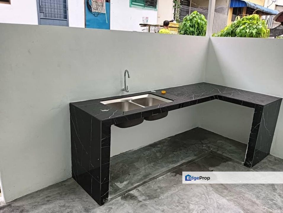 Taman Sri Suria Double Storey Medium Cost House For Sale, Johor, Kluang