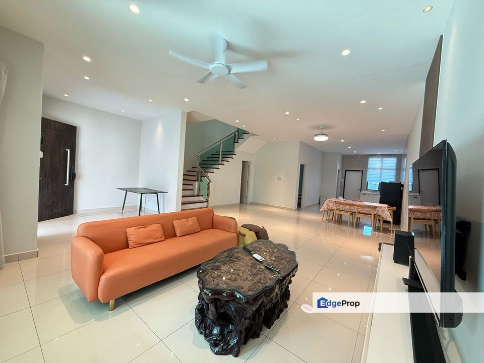 Taman Tasik Indah Double Storey Terrace House For Rent , Johor, Kluang