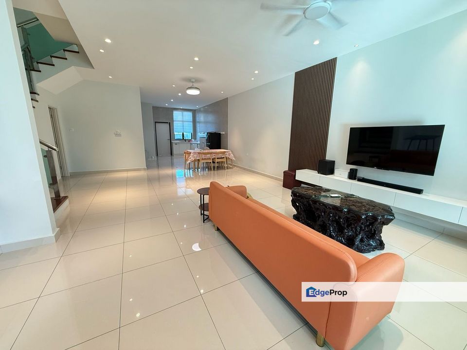 Taman Tasik Indah Double Storey Terrace House For Rent , Johor, Kluang