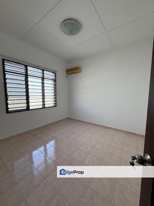 Taman Kluang Baru Johor Single Storey Semi D House For Rent, Johor, Kluang
